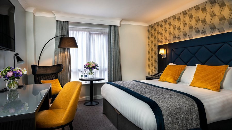 Camden Court Hotel